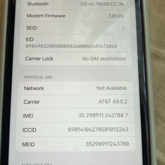 Apple Black iPhone 11 - Picture 6 of 6